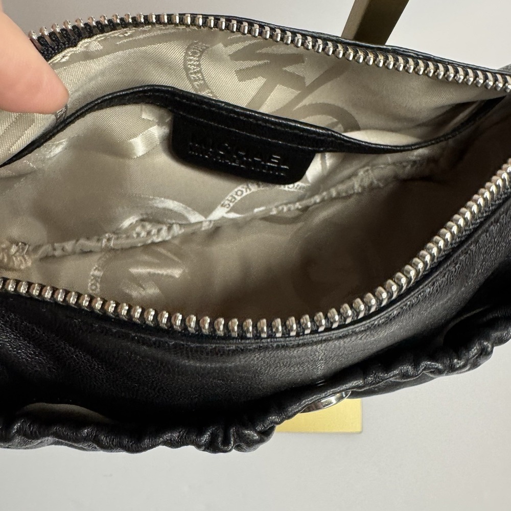 MICHAEL Michael Kors Bunched Front Pocket Mini Shoulder Bag Rare Find Leather - Picture 4 of 16